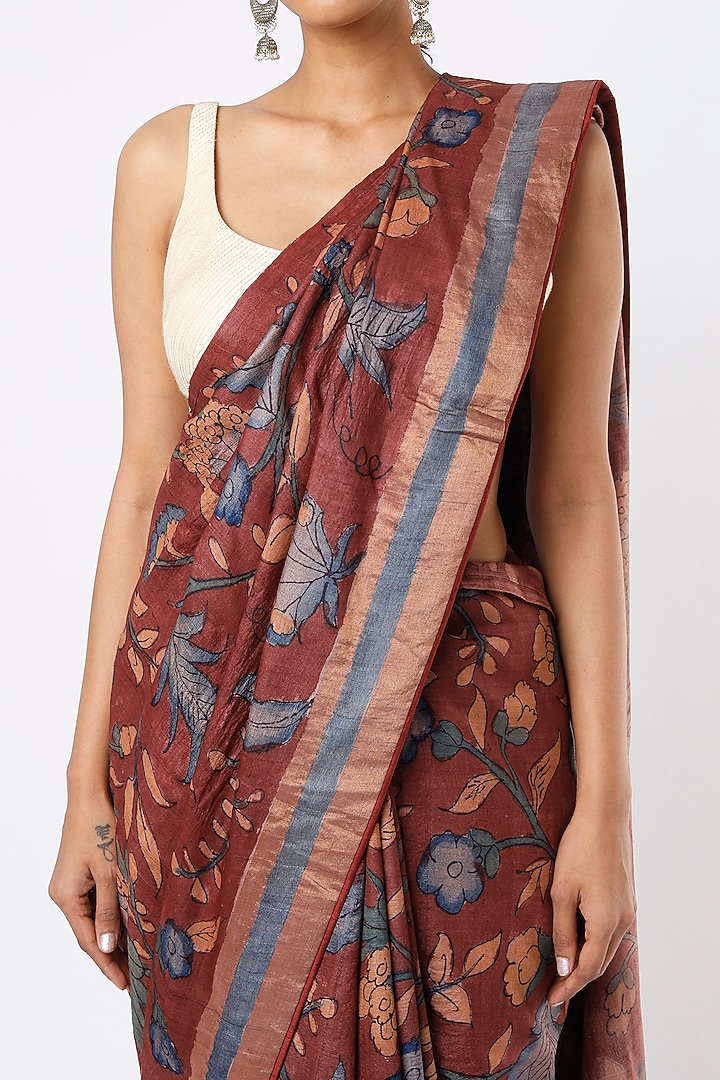 Burgundy Handwoven Pure Banarasi Silk Hand Painted Wedding Saree Set by Kasturi Kundal at Pernia's Pop Up Shop