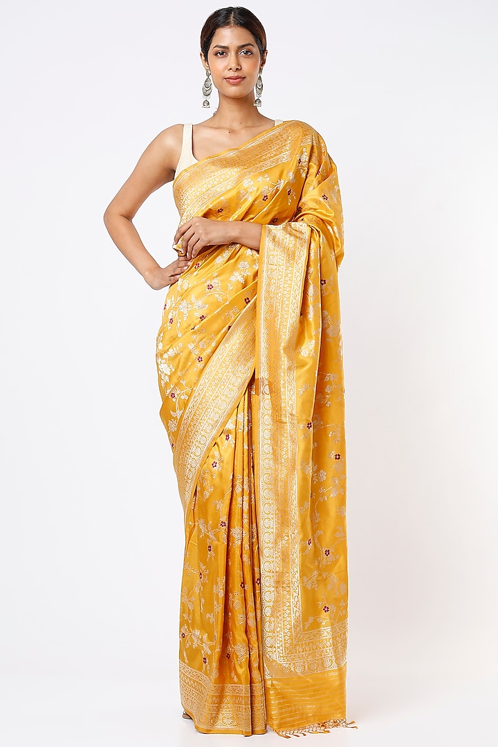 Yellow Floral Banarasi Saree Set by Kasturi Kundal at Pernia's Pop Up Shop