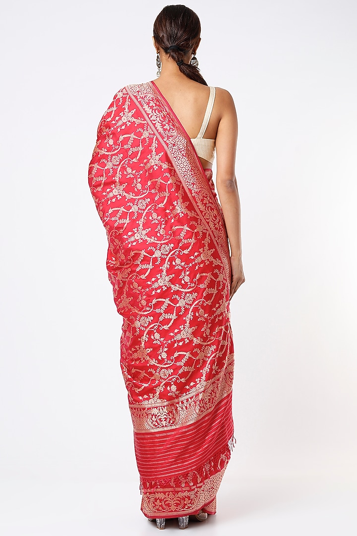 Red Floral Reception Saree Set by Kasturi Kundal at Pernia's Pop Up Shop