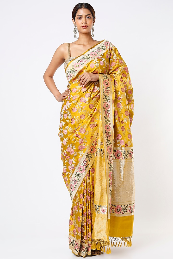 Mustard Saree Set With Zari Work by Kasturi Kundal at Pernia's Pop Up Shop