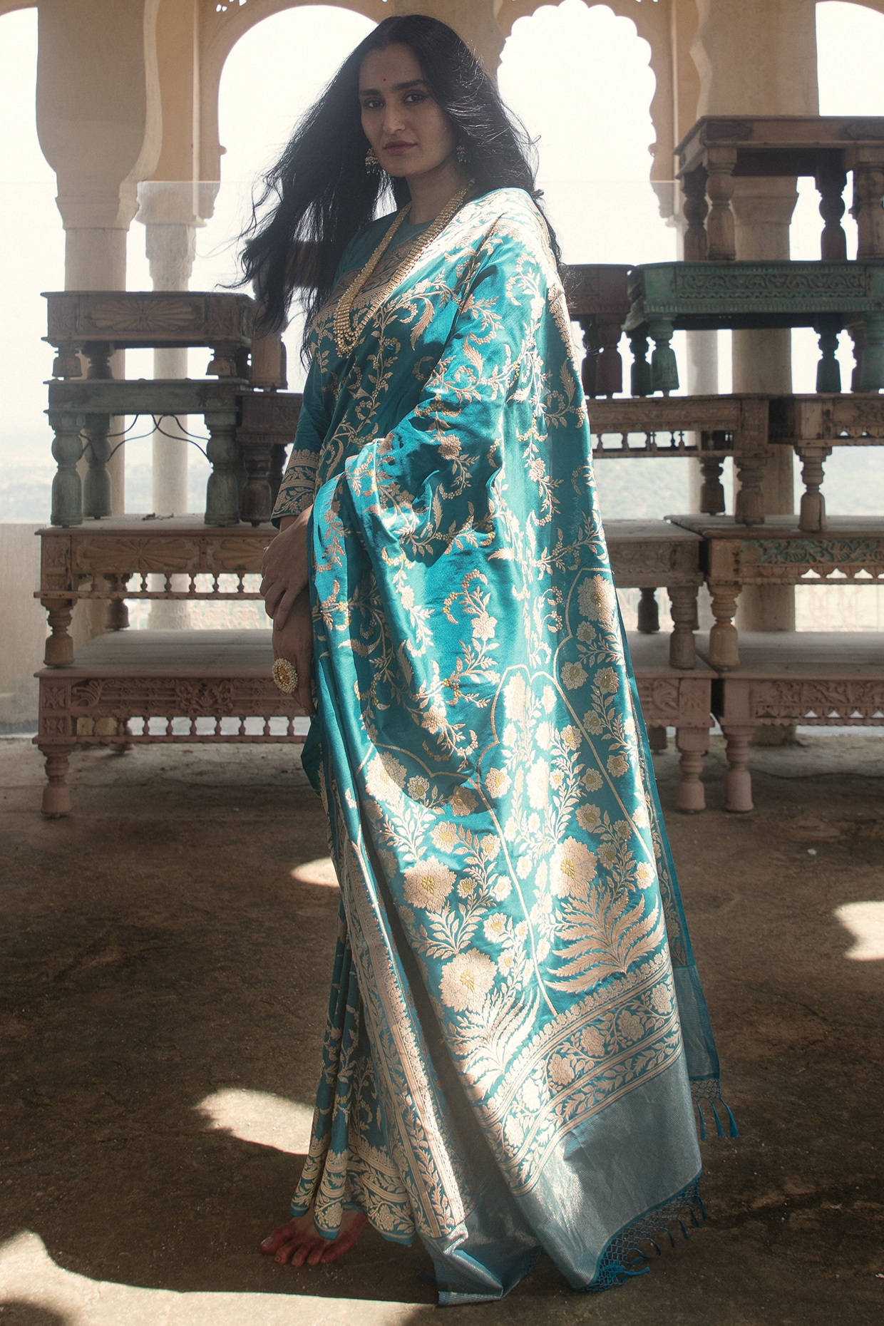 Buy Foil Print Banarasi Silk Classic Saree in Firozi Online -