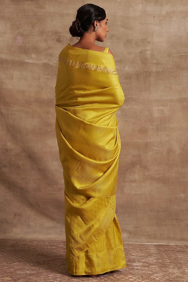 Yellow Pure Banarasi Silk Handwork Party Wear Saree Set by Kasturi Kundal at Pernia's Pop Up Shop