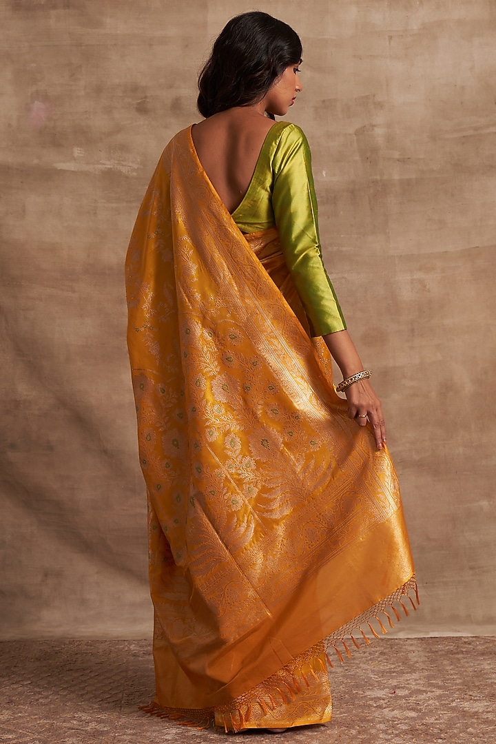 Yellow Pure Banarasi Silk Zari Handwork Reception Saree Set by Kasturi Kundal at Pernia's Pop Up Shop