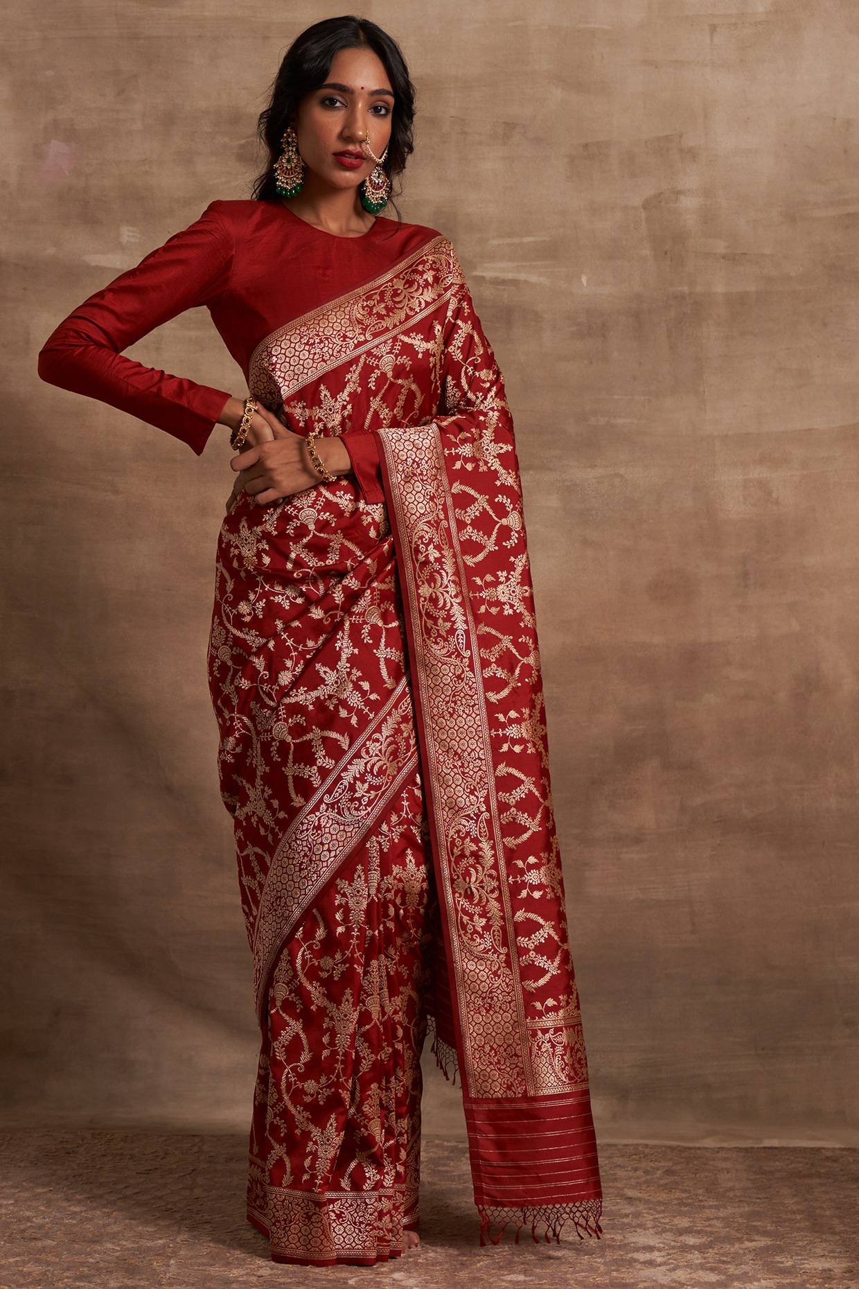 Red Banarasi Silk Saree Set Design by Kasturi Kundal at Pernia's Pop Up  Shop 2023
