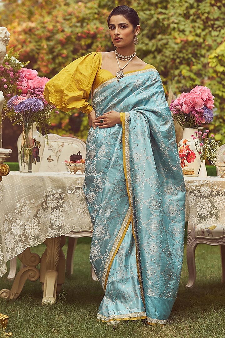 Blue Katan Silk Pearl Embroidered Banarasi Handloom Saree Set by Kasturi Kundal at Pernia's Pop Up Shop