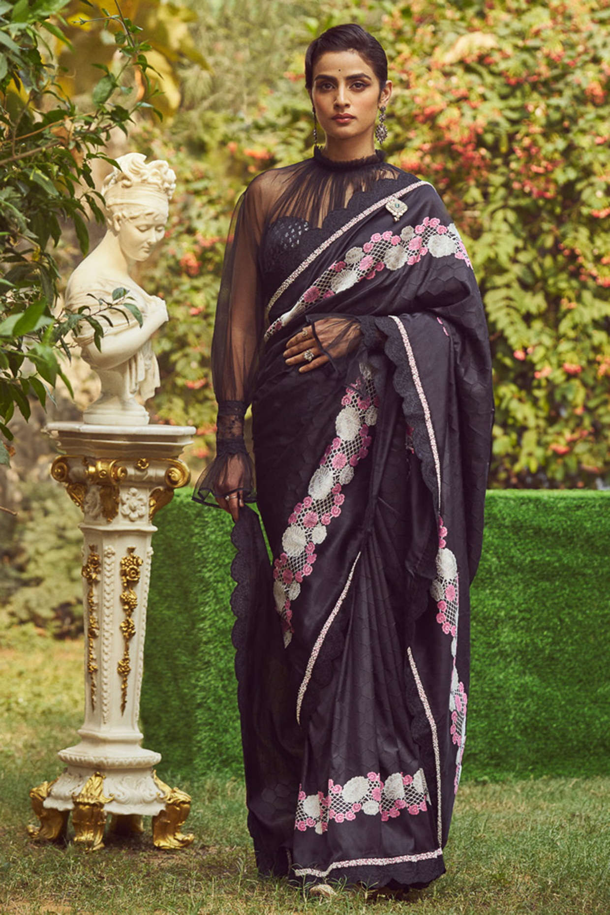 Black Katan Silk Pearl Embroidered Banarasi Handloom Wedding Saree Set by Kasturi Kundal at Pernia's Pop Up Shop