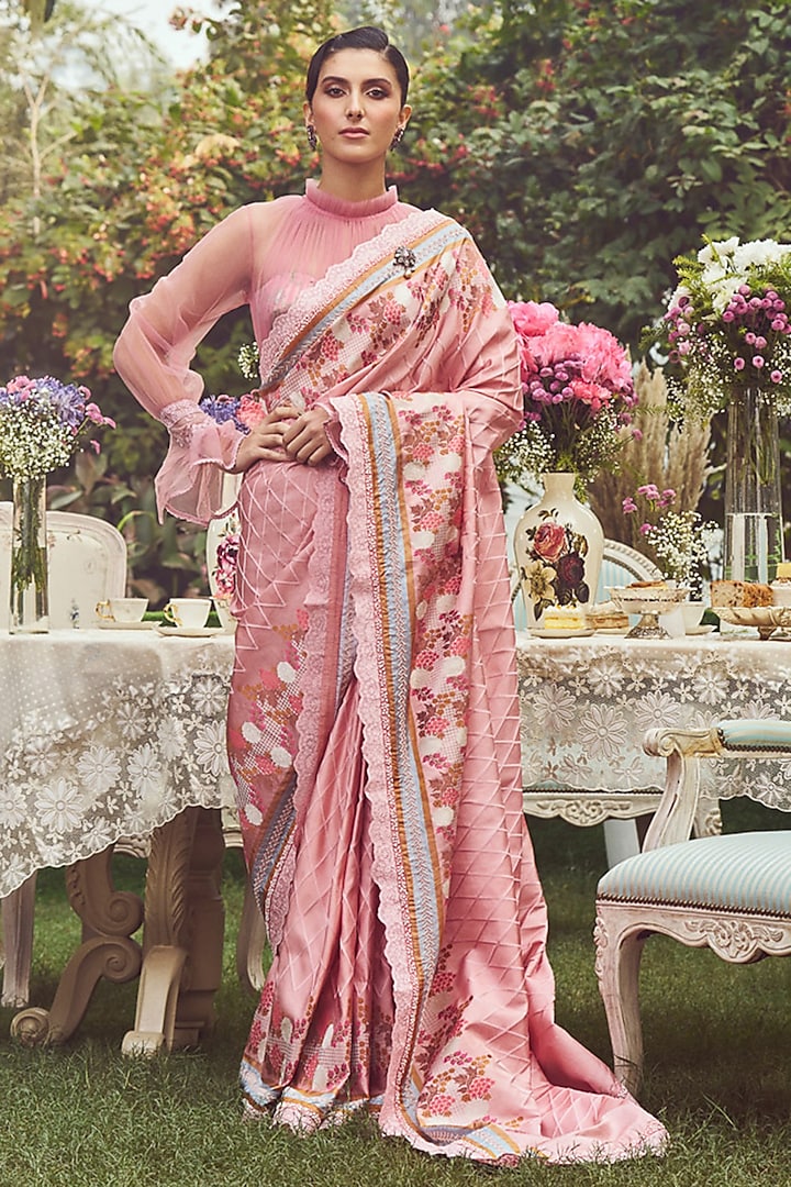 Pink Katan Silk Pearl Embroidered Banarasi Handloom Saree Set by Kasturi Kundal at Pernia's Pop Up Shop