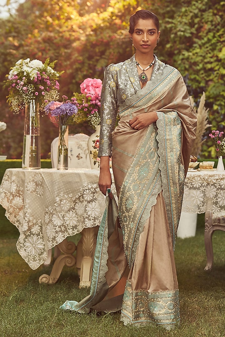 Sand Colored Katan Silk Embroidered Banarasi Handloom Saree Set by Kasturi Kundal at Pernia's Pop Up Shop