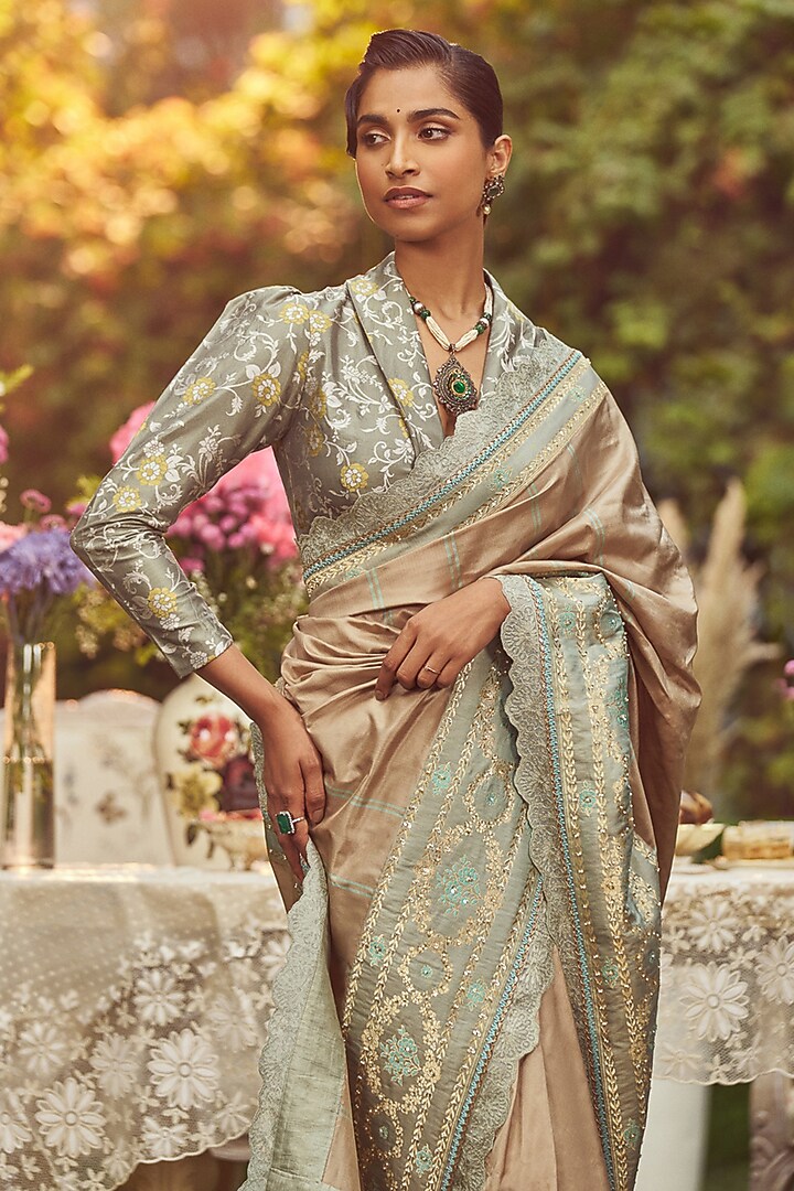Sand Colored Katan Silk Embroidered Banarasi Handloom Wedding Saree Set by Kasturi Kundal at Pernia's Pop Up Shop