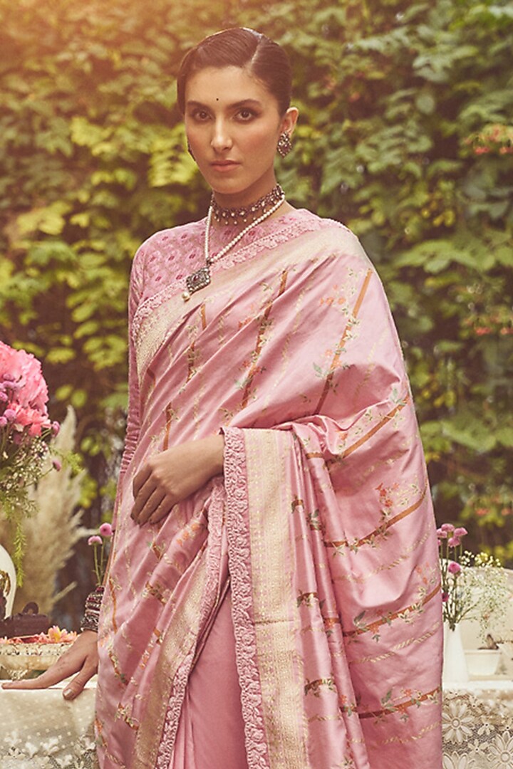 Pink Katan Silk French Knot Embroidered Banarasi Handloom Wedding Saree Set by Kasturi Kundal at Pernia's Pop Up Shop