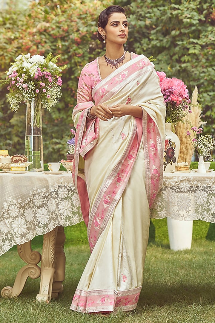 Ivory Katan Silk Meenakari Banarasi Handloom Saree Set by Kasturi Kundal at Pernia's Pop Up Shop