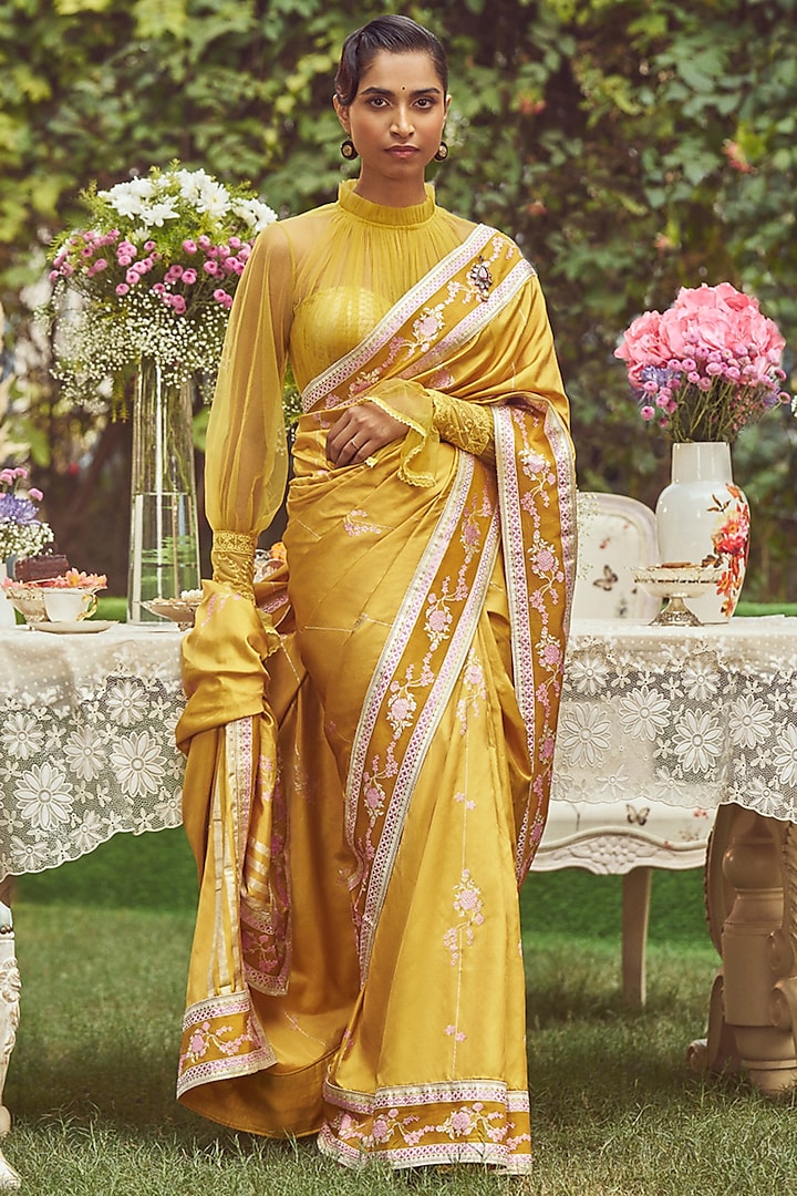 Yellow Katan Silk Meenakari Banarasi Handloom Saree Set by Kasturi Kundal at Pernia's Pop Up Shop