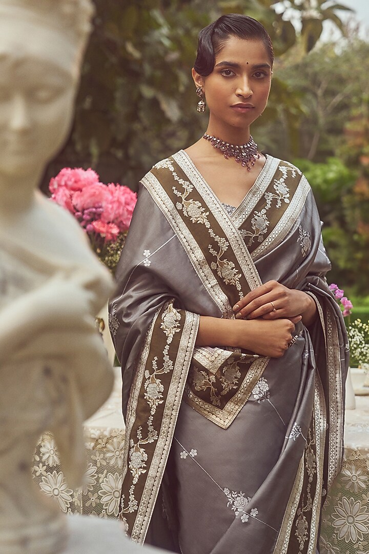 Grey Katan Silk Meenakari Banarasi Handloom Wedding Saree Set by Kasturi Kundal at Pernia's Pop Up Shop