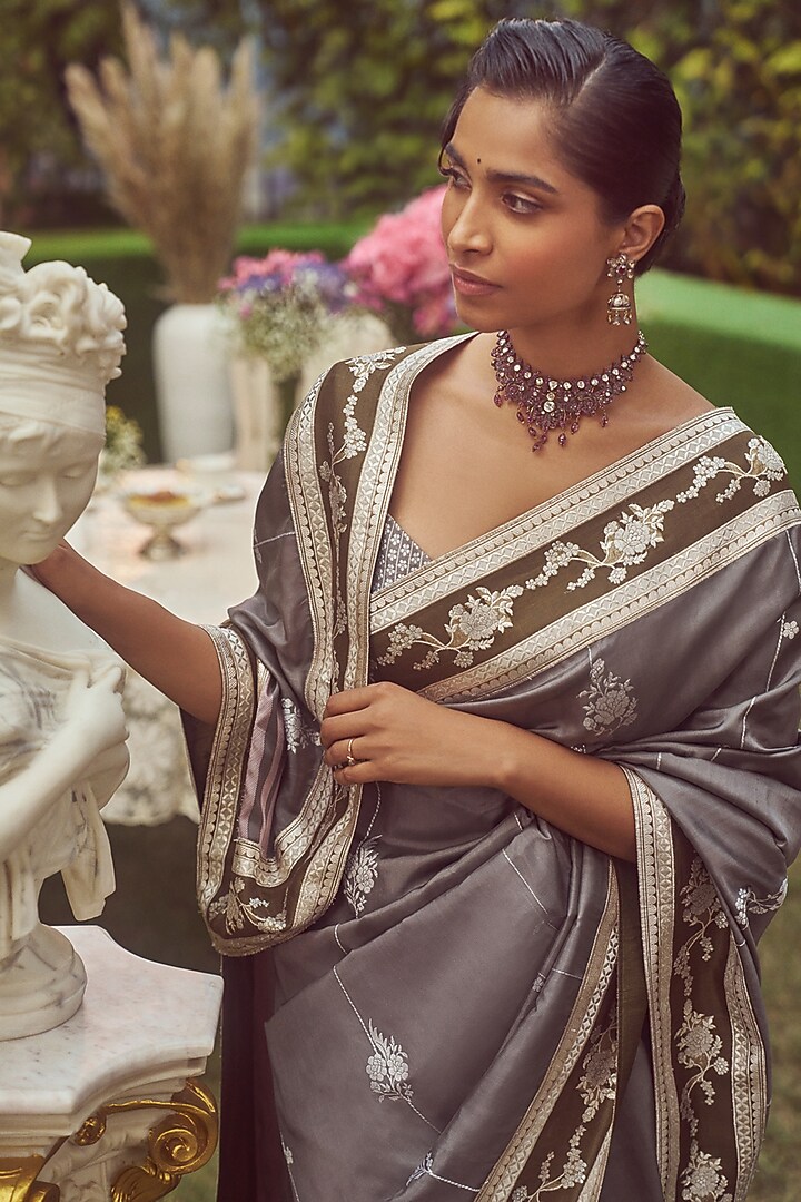 Grey Katan Silk Meenakari Banarasi Handloom Wedding Saree Set by Kasturi Kundal at Pernia's Pop Up Shop