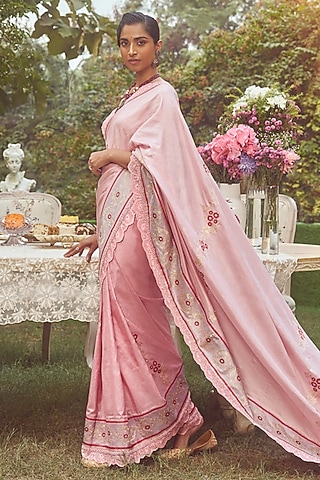 Pink Katan Silk Lace Aari Embroidered Banarasi Handloom Saree Set by Kasturi Kundal