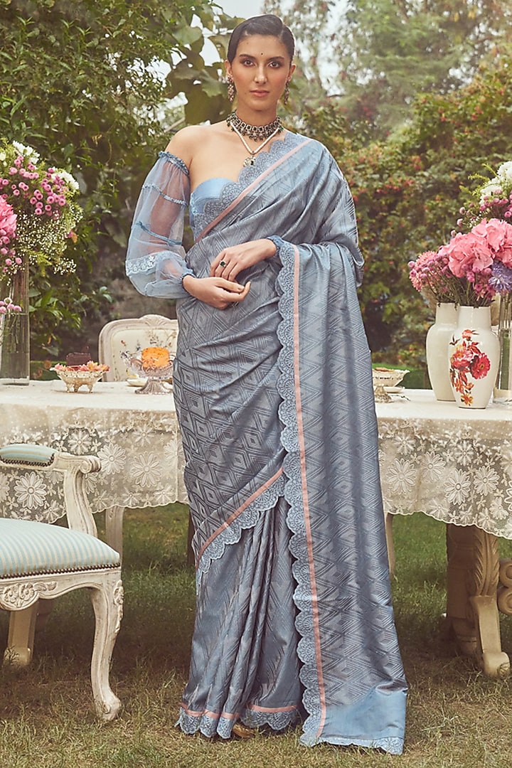 Blue Katan Silk Lace Aari Embroidered Banarasi Handloom Saree Set by Kasturi Kundal at Pernia's Pop Up Shop