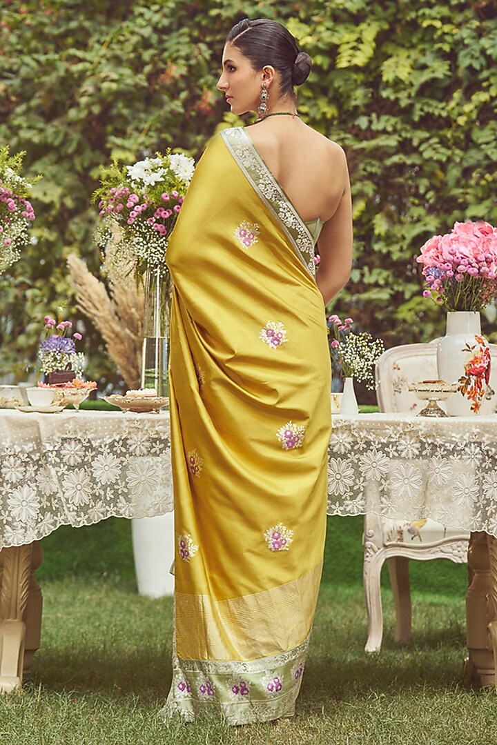 Yellow Katan Silk Lace Aari Work Banarasi Handloom Wedding Saree Set by Kasturi Kundal at Pernia's Pop Up Shop