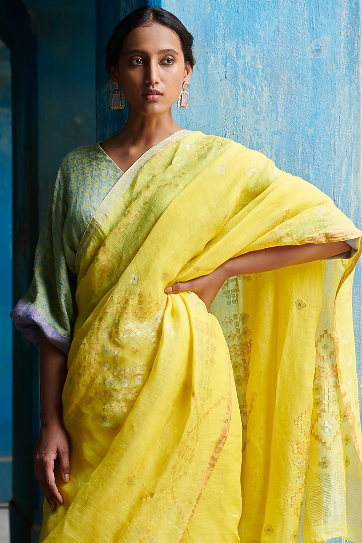 Yellow Pure Jamdani Linen Handloom Geometric Motif Embroidered Party Wear Saree by Kasturi Kundal at Pernia's Pop Up Shop