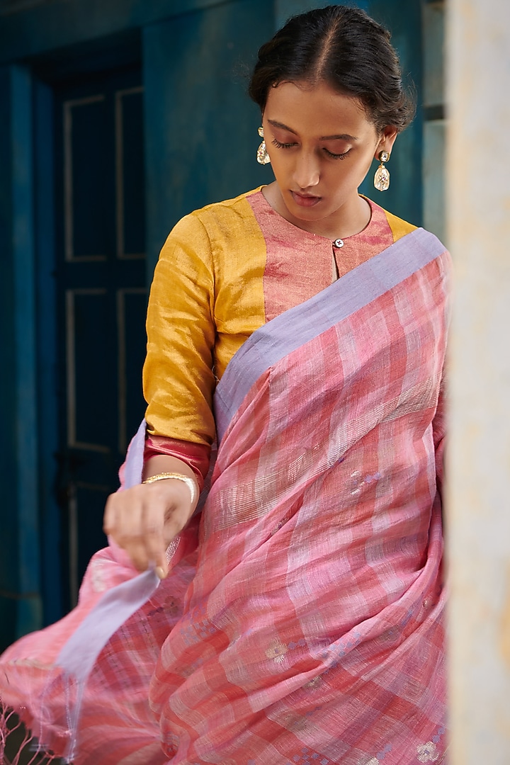 Pink Pure Jamdani Linen Handloom Geometric Motif Embroidered Party Wear Saree by Kasturi Kundal at Pernia's Pop Up Shop