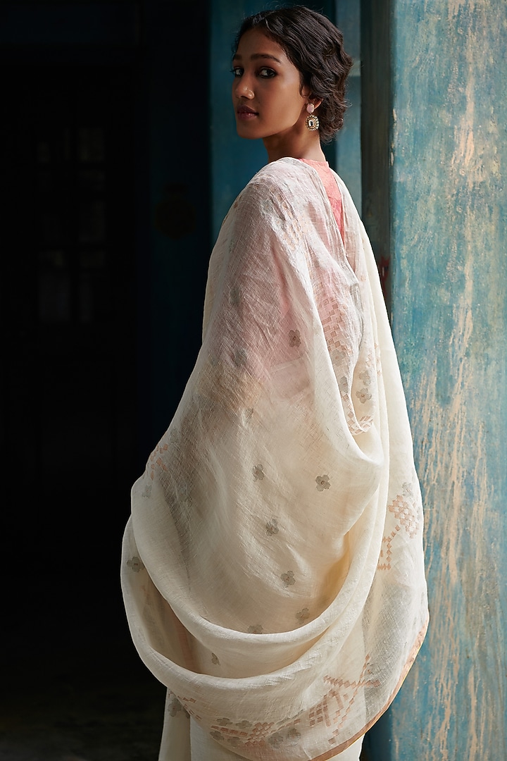 White Linen Handloom Party Wear Saree by Kasturi Kundal at Pernia's Pop Up Shop