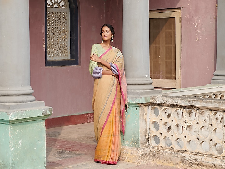 Blue Pure Jamdani Linen Handloom Geometric Motif Embroidered Saree by Kasturi Kundal at Pernia's Pop Up Shop