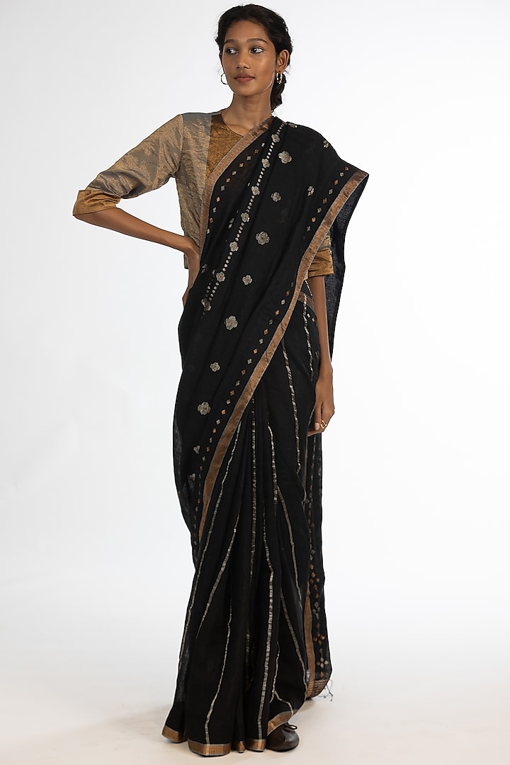Black Pure Linen Jamdani Geometric Motif Embroidered Handloom Saree Set by Kasturi Kundal