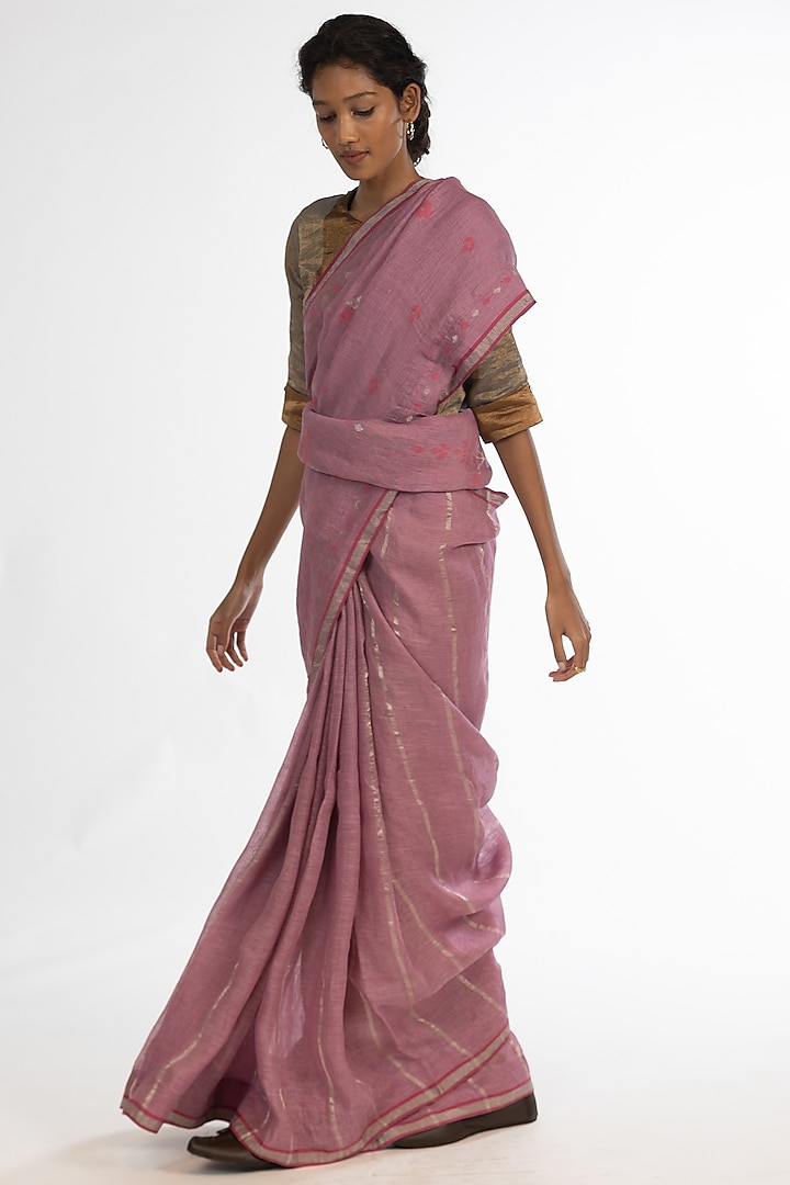 Pink Pure Linen jamdani Geometric Motif Embroidered Handloom Saree Set by Kasturi Kundal