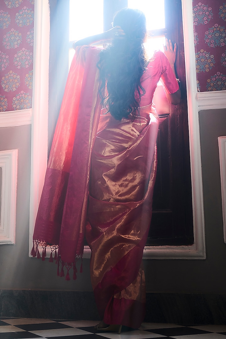 Fuchsia Pure Tissue Silk Handloom Banarasi Wedding Saree by Kasturi Kundal at Pernia's Pop Up Shop