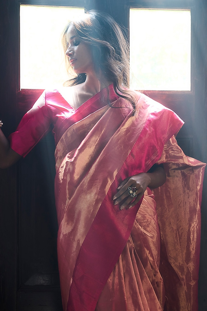 Fuchsia Pure Tissue Silk Handloom Banarasi Wedding Saree by Kasturi Kundal at Pernia's Pop Up Shop