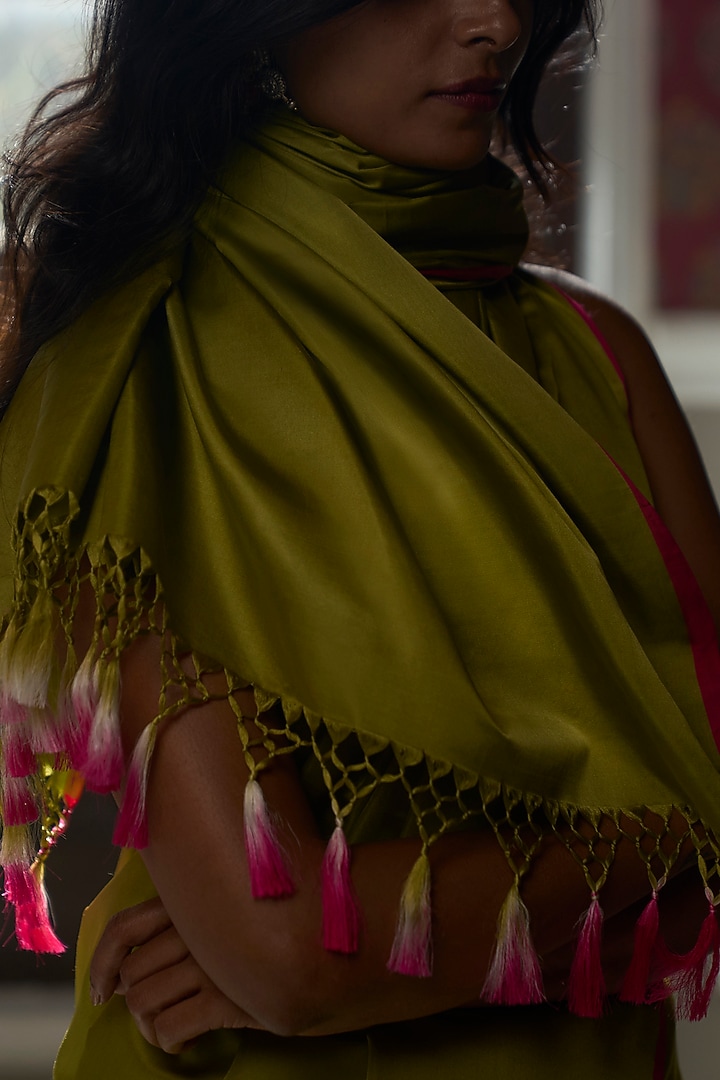 Green Pure Silk Banarasi Handloom Party Wear Saree by Kasturi Kundal at Pernia's Pop Up Shop