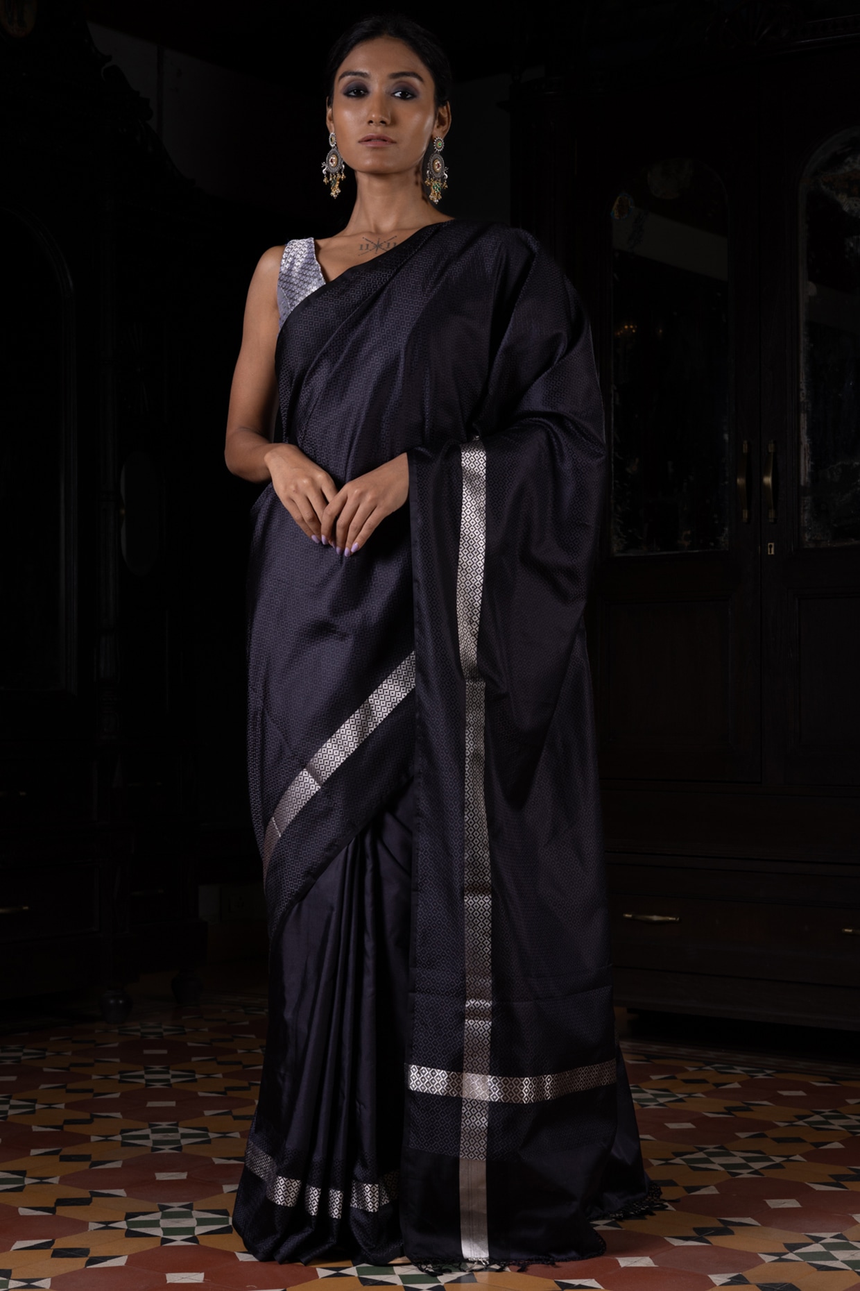 Elegant Black Allover Blend Cotton Handloom Saree – WeaversIndia