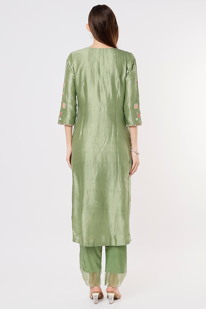 Green Dupion Silk Kurta Set by Kasturi Tikmani at Pernia's Pop Up Shop
