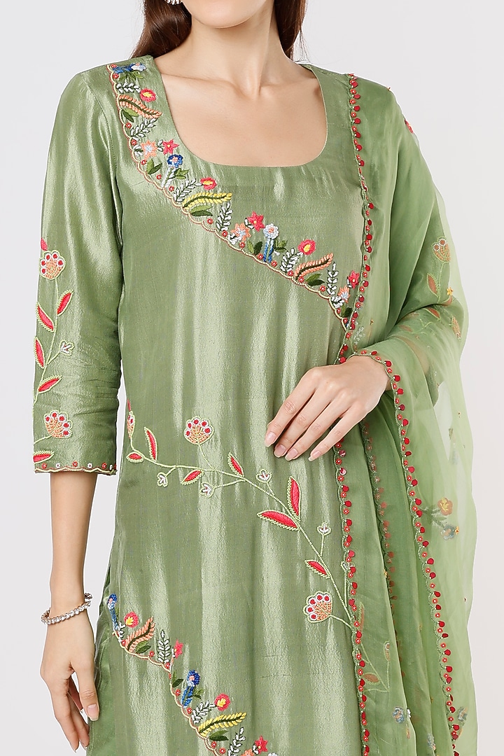 Green Dupion Silk Kurta Set by Kasturi Tikmani at Pernia's Pop Up Shop