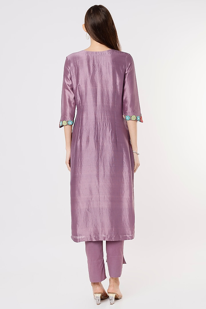 Purple Dupion Silk Kurta Set by Kasturi Tikmani at Pernia's Pop Up Shop