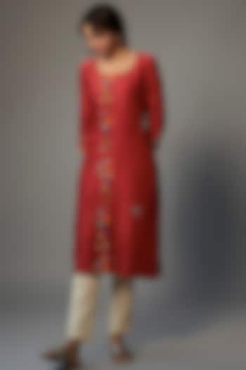 Red Pure Silk Chanderi Hand Embroidered Kurta by Kasturi Tikmani at Pernia's Pop Up Shop