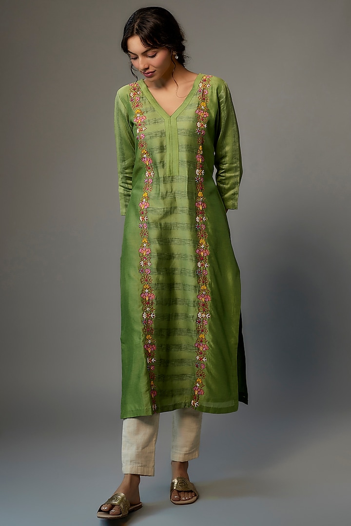 Green Pure Chanderi Silk Hand Embroidered Kurta by Kasturi Tikmani at Pernia's Pop Up Shop