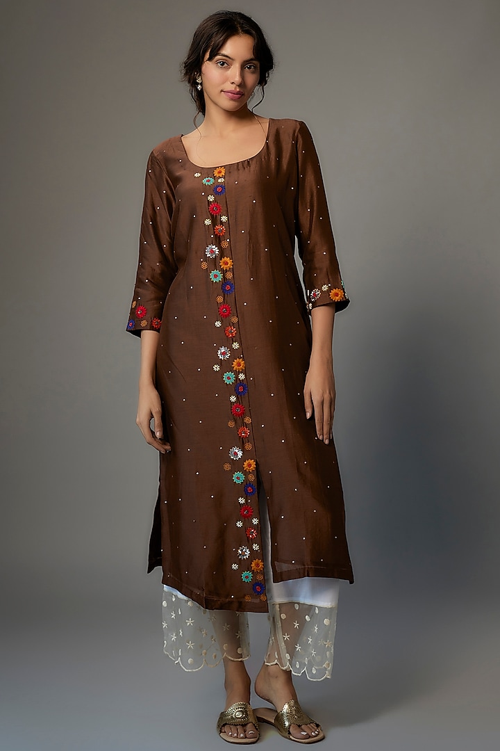 Wine Pure Chanderi Silk Hand Embroidered Kurta by Kasturi Tikmani at Pernia's Pop Up Shop