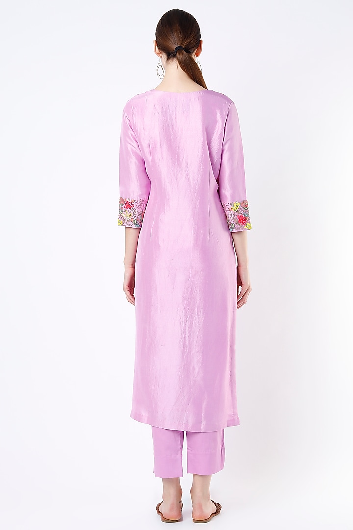 Electric Lavender Hand Embroidered Straight Kurta Set by Kasturi Tikmani at Pernia's Pop Up Shop
