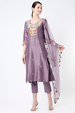Concord Grape Hand Embroidered Kurta Set by Kasturi Tikmani