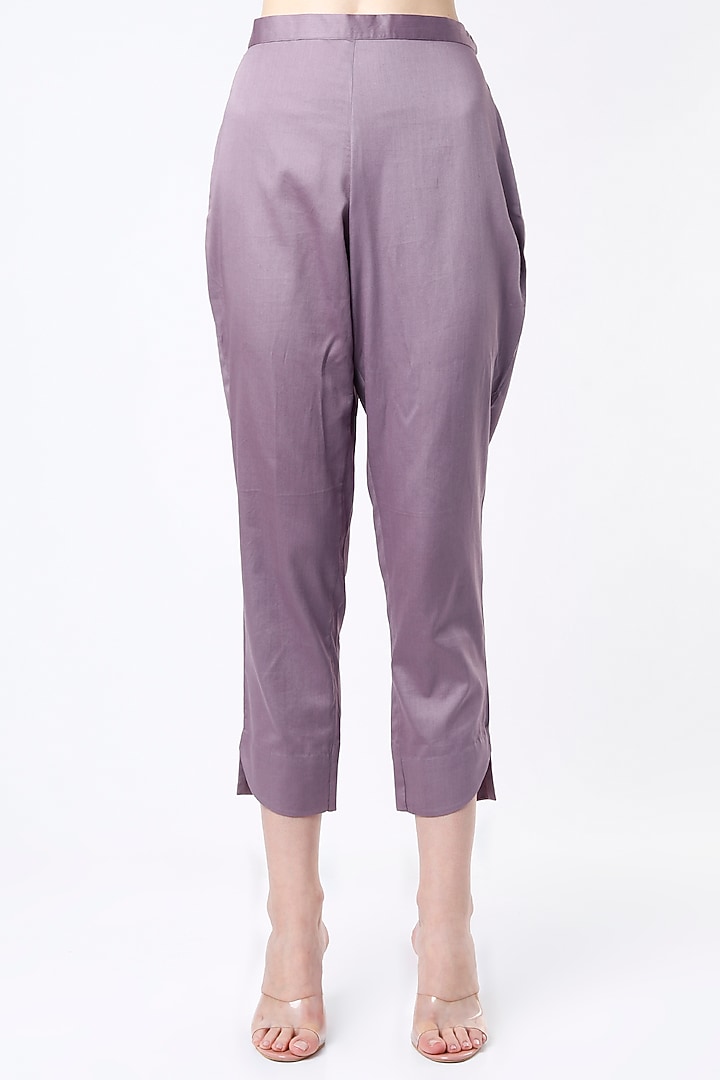 Faded Purple Hand Embroidered Straight Kurta Set by Kasturi Tikmani at Pernia's Pop Up Shop