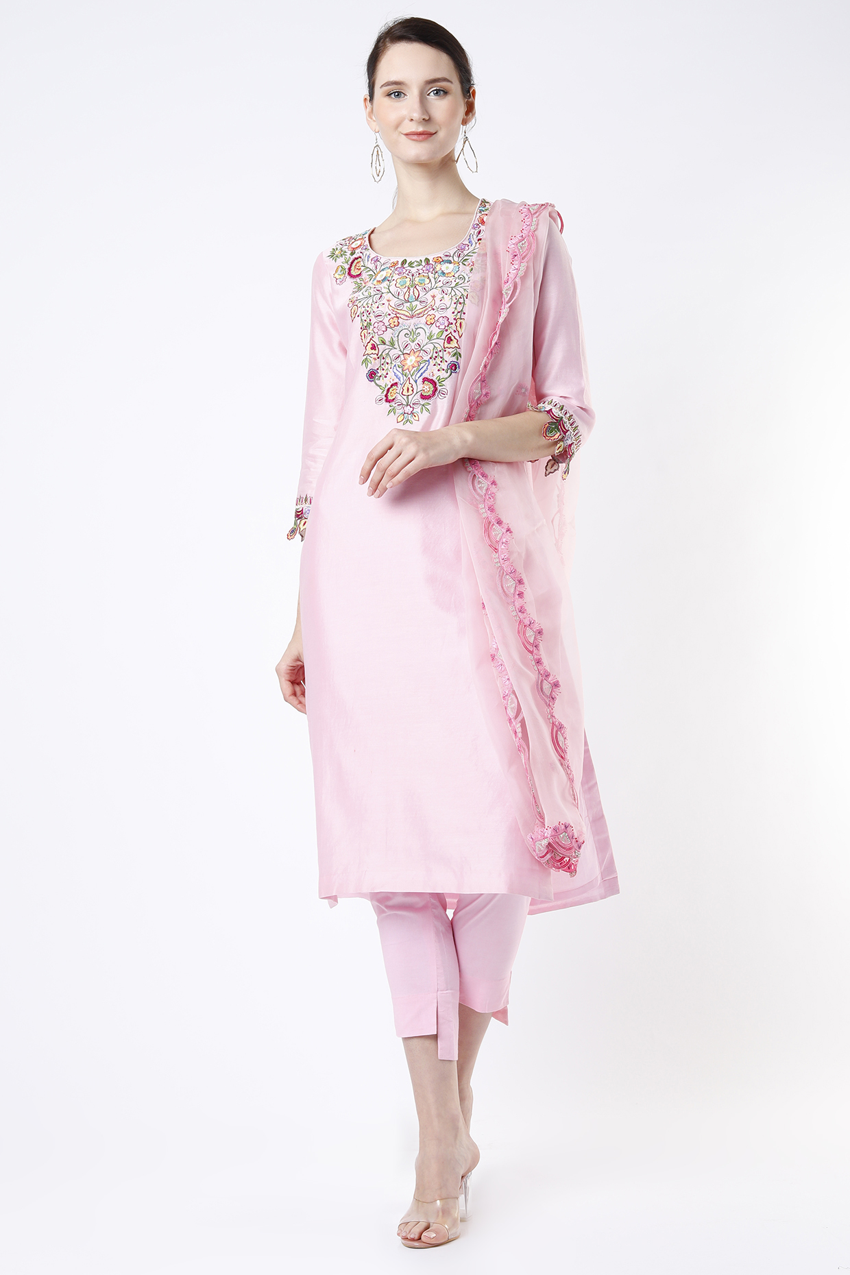 Powder Pink Hand Embroidered Kurta Set by Kasturi Tikmani at Pernia's Pop Up Shop