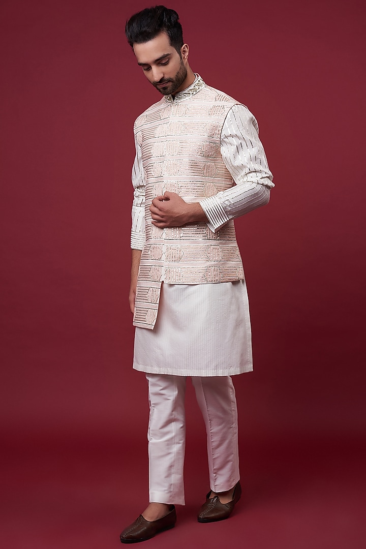 Off-White Cotton Silk Embroidered Bundi Set by Kunal Anil Tanna