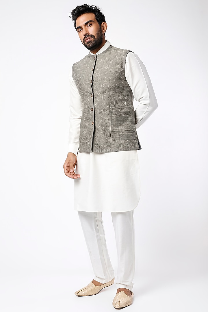 Grey Reversible Bundi Jacket by Kunal Anil Tanna at Pernia's Pop Up Shop