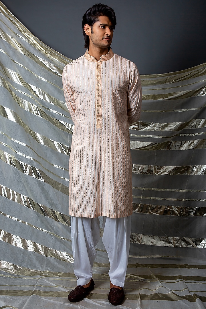 Off-White Silk Kurta Set by Kunal Anil Tanna at Pernia's Pop Up Shop