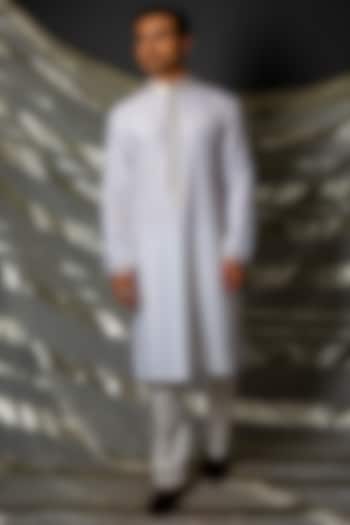 Off-White Silk Kurta Set by Kunal Anil Tanna at Pernia's Pop Up Shop