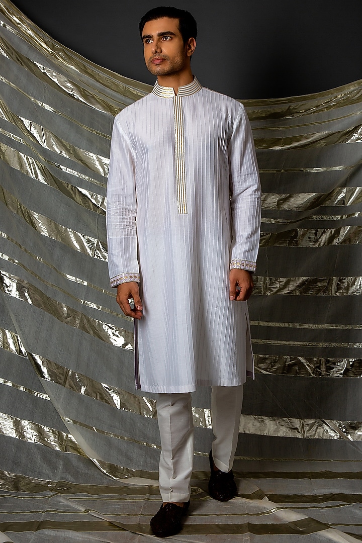 Off-White Silk Kurta Set by Kunal Anil Tanna at Pernia's Pop Up Shop