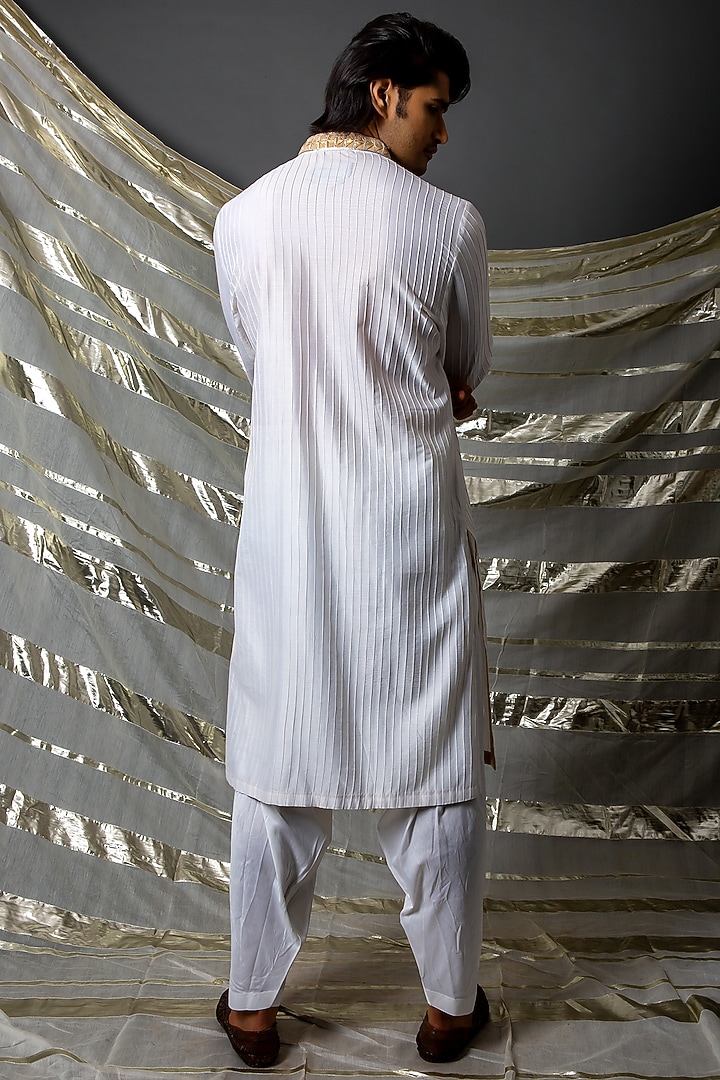 Off-White Silk Kurta Set by Kunal Anil Tanna at Pernia's Pop Up Shop