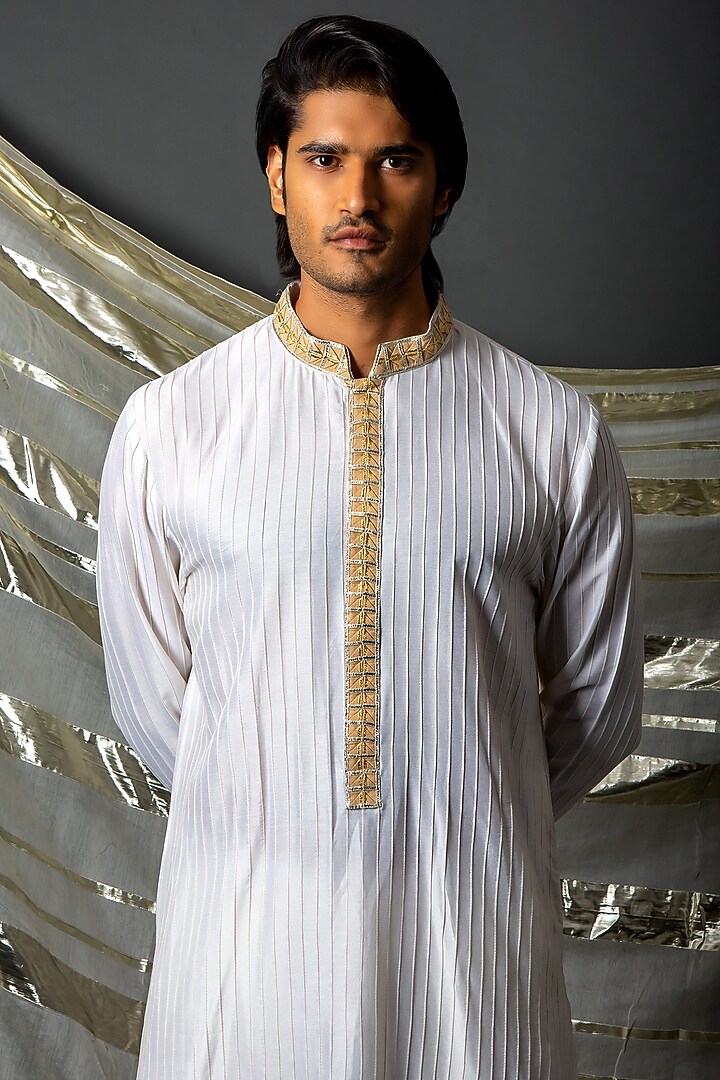 Off-White Silk Kurta Set by Kunal Anil Tanna at Pernia's Pop Up Shop