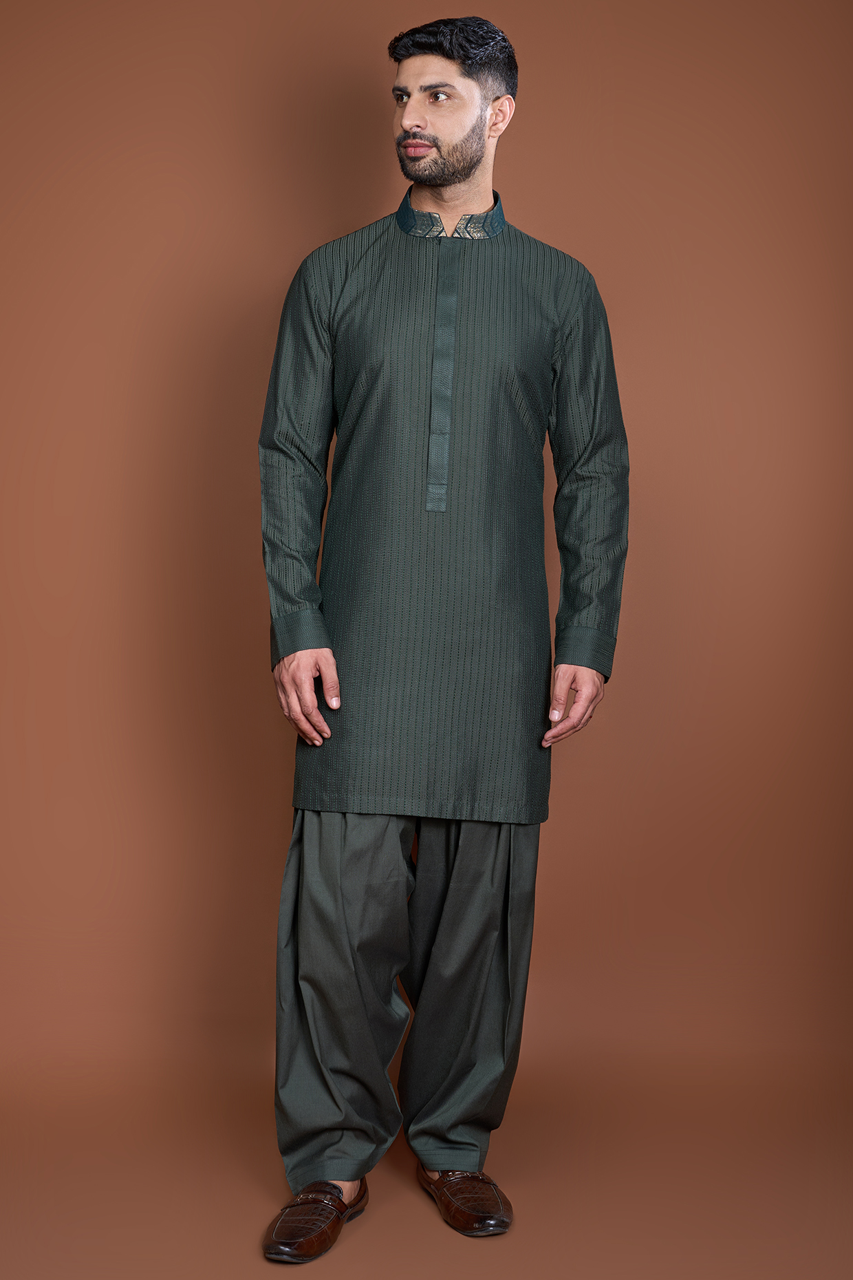Dark Green Cotton Thread Textured Kurta Set by Kunal Anil Tanna