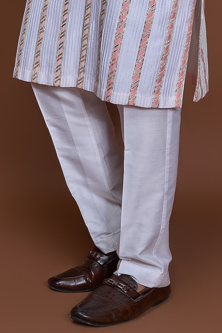 Off-White Cotton Zari Striped Textured Kurta Set by Kunal Anil Tanna at Pernia's Pop Up Shop
